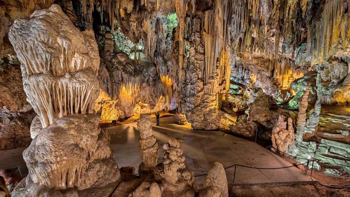 La Cueva de Nerja, un museo paleolítico de 40.000 años
